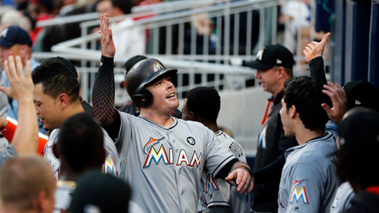 Straily, Bour boost Marlins' shutout of Braves (Jun 16, 2017)